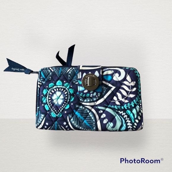 Vera Bradley Handbags - Vera Bradley Women's Turnlock Wallet in Signature Cotton Blue Island Medallion